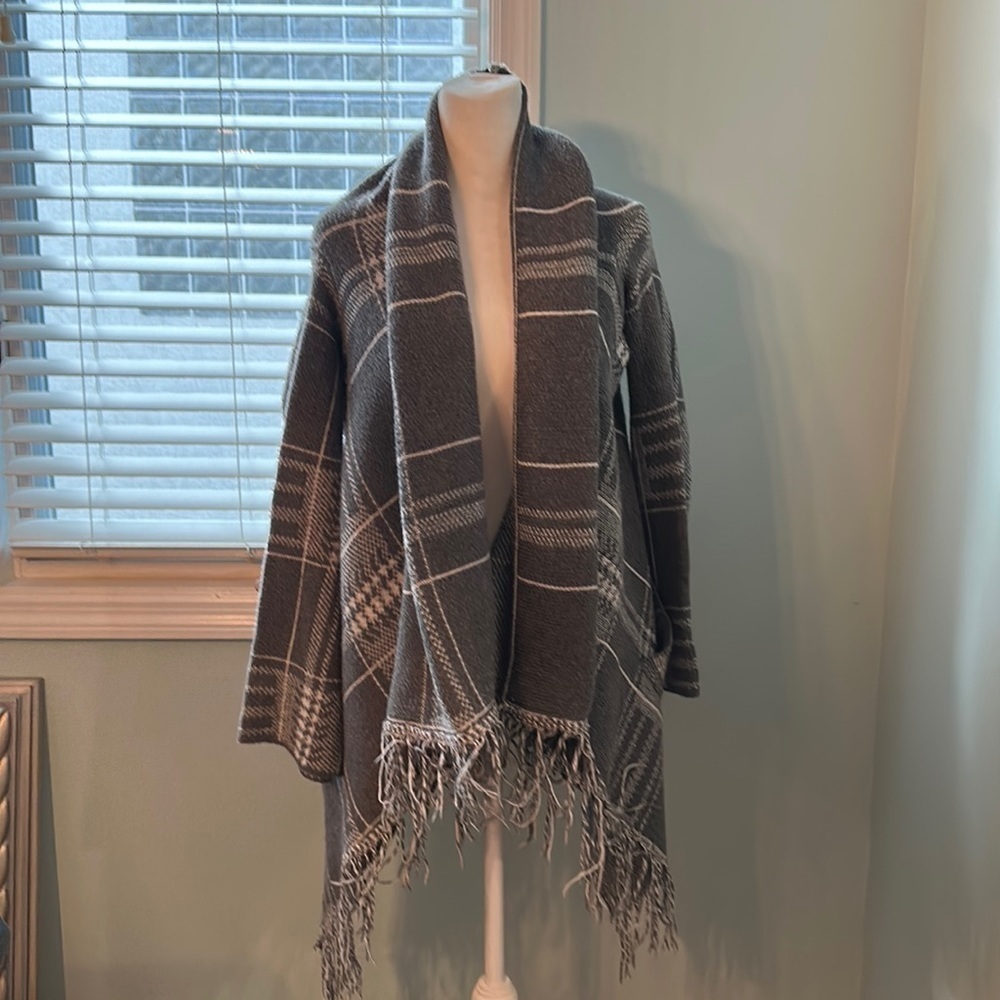White Mark Cardigan Sweater - Grey/White with Fringe details size large